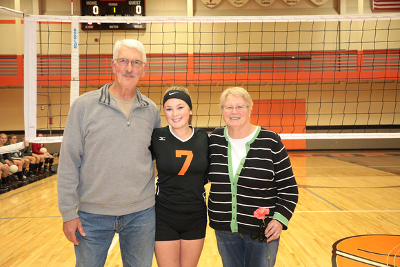 20171024_Volleyball Parents Night_0011